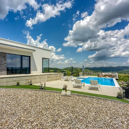 Hill With Private Pool Villa *